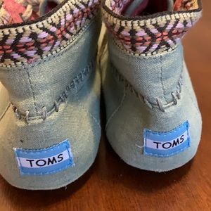 Toms shoes 9.5